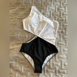New!Women  One Shoulder Color Block High Cut One Piece Lined Swimsuit Monokini M